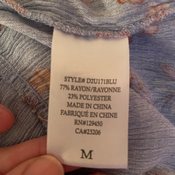 Short sleeve blouse - Picture 3 of 3